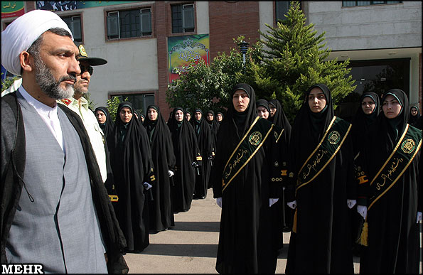 [Iran-police+WOMEN.jpg]