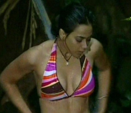 Hot & Sexy Shweta Tiwari In Bikini.