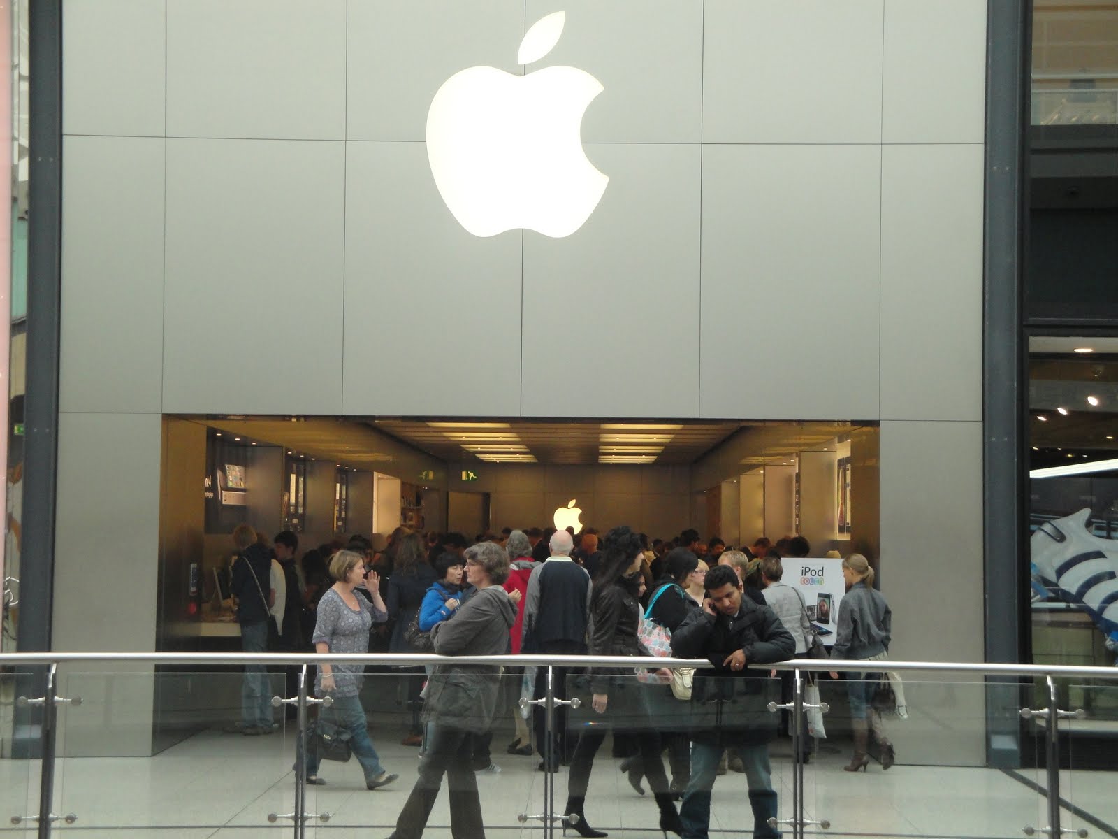 Europe 2010 Arriving in Manchester 18/09/10