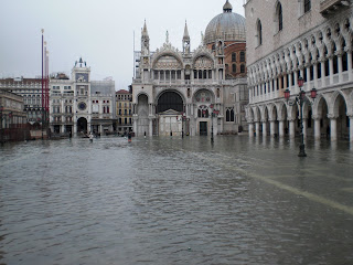 ココロに太陽 続々 ｳﾞｪﾈﾁｱ沈む