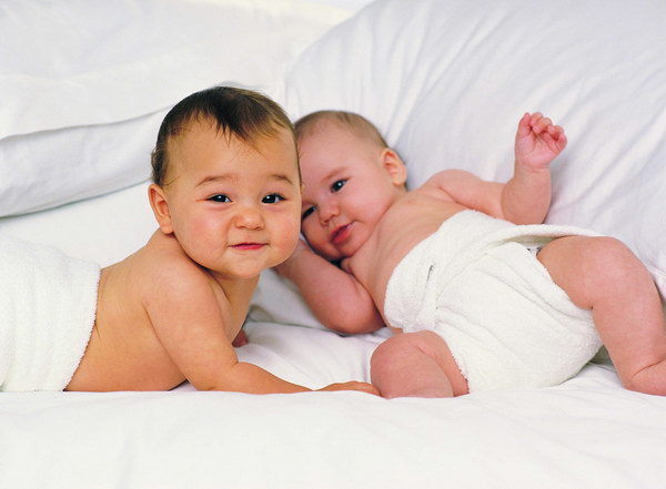 Cute little babies funny action photos 04