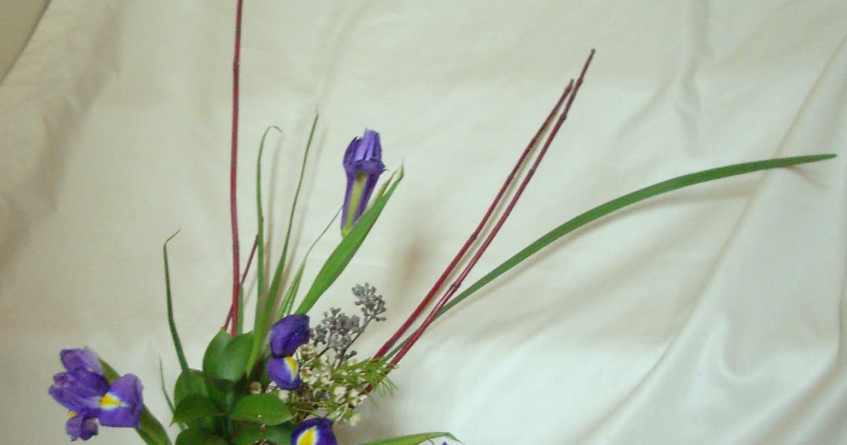 IKEBANA IN MAINE Iris centerpiece