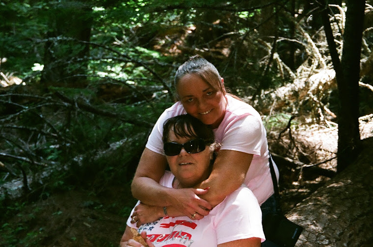 Sandy And Janet