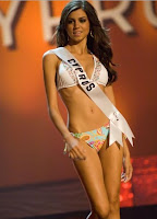 Miss Universe 2009 swimsuit pics