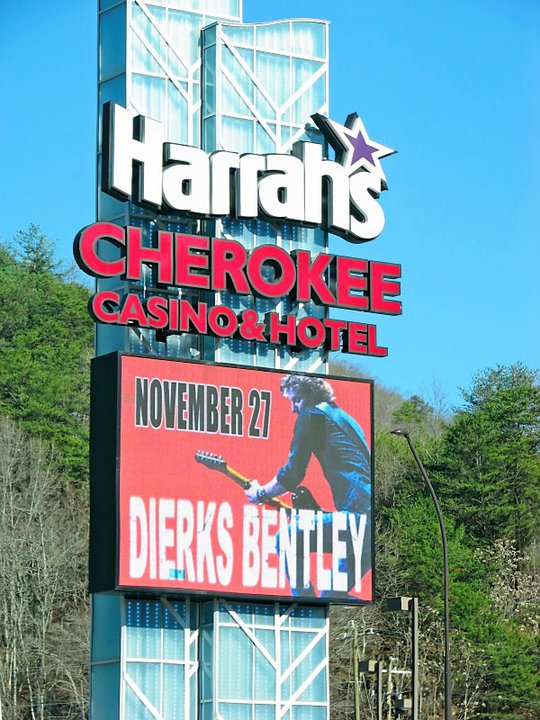 Dierks Bentley Grand Forks Seating Chart