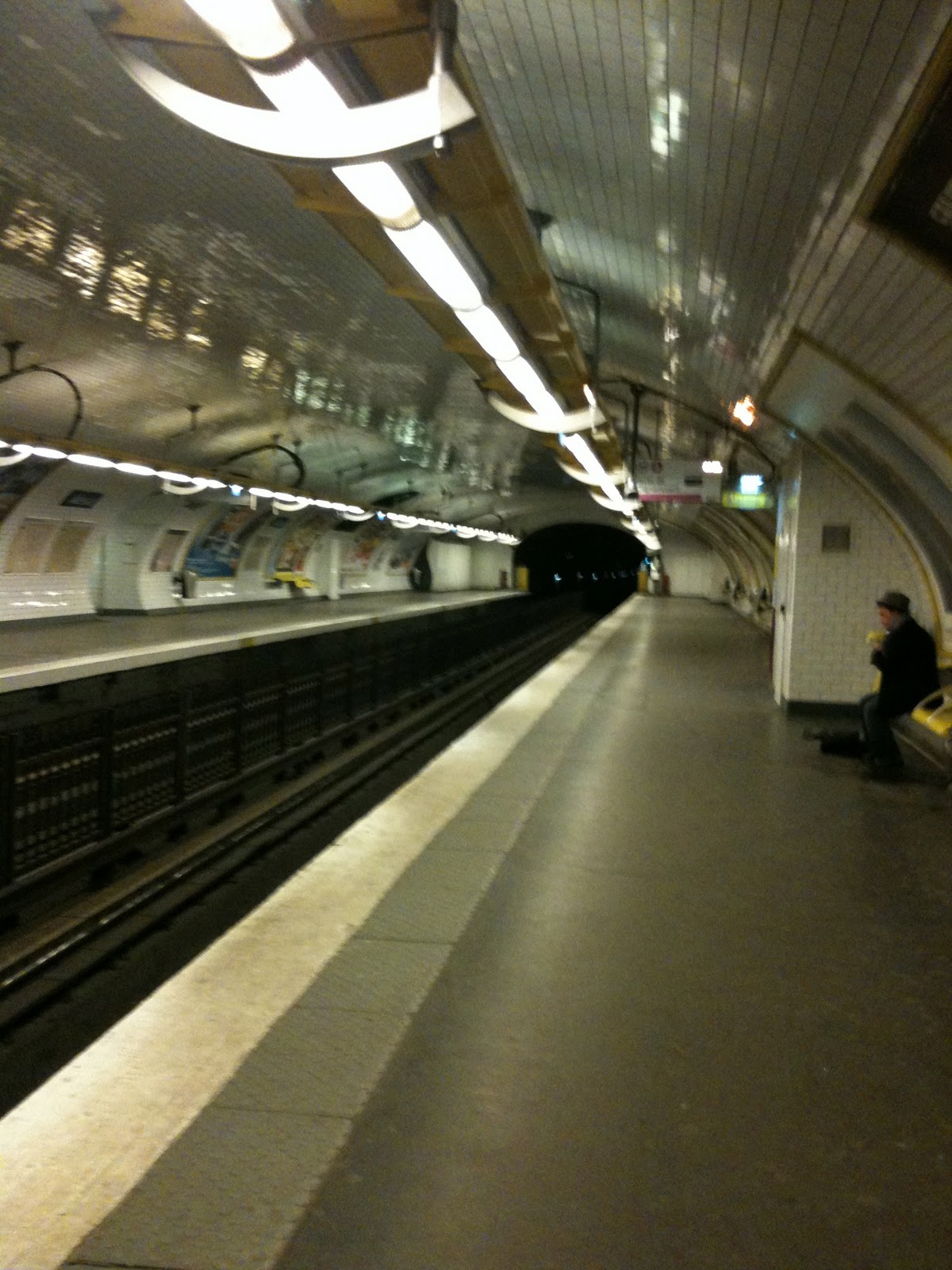 How to use the Paris Metro and Look Like a Local | Paris Adèle1200 x 1600