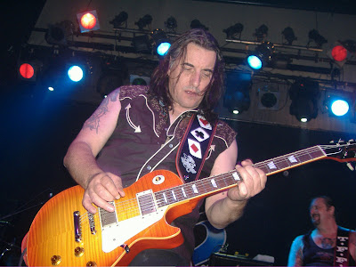 Ha fallecido Mick Cocks, guitarrista de Rose Tattoo Yayhoos-lucero-T3-rose+tattoo+327