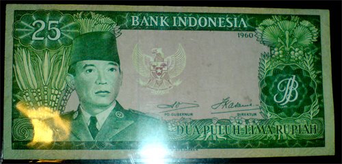 seri sukarno pec 25 tahun 1960