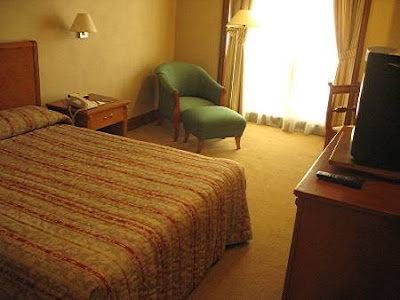 Richmonde Hotel room
