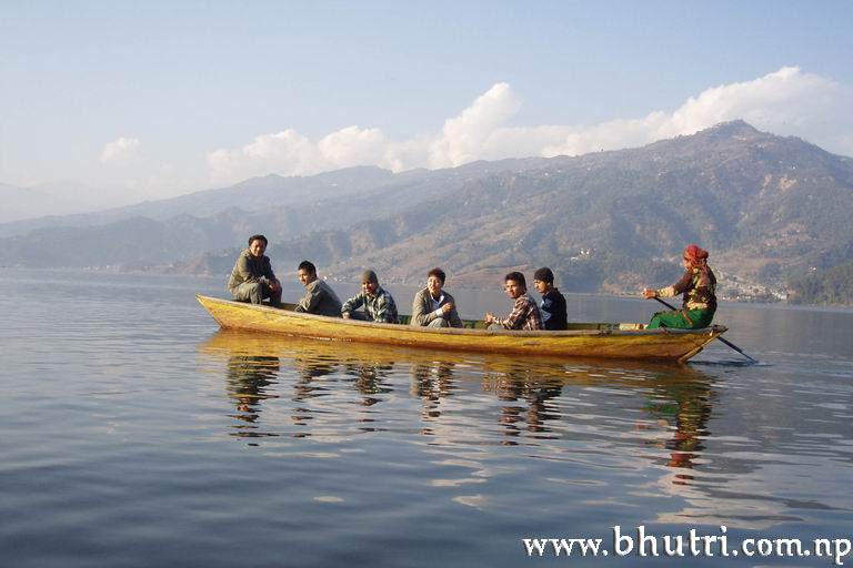 [Fewa+Lake+1.jpg]