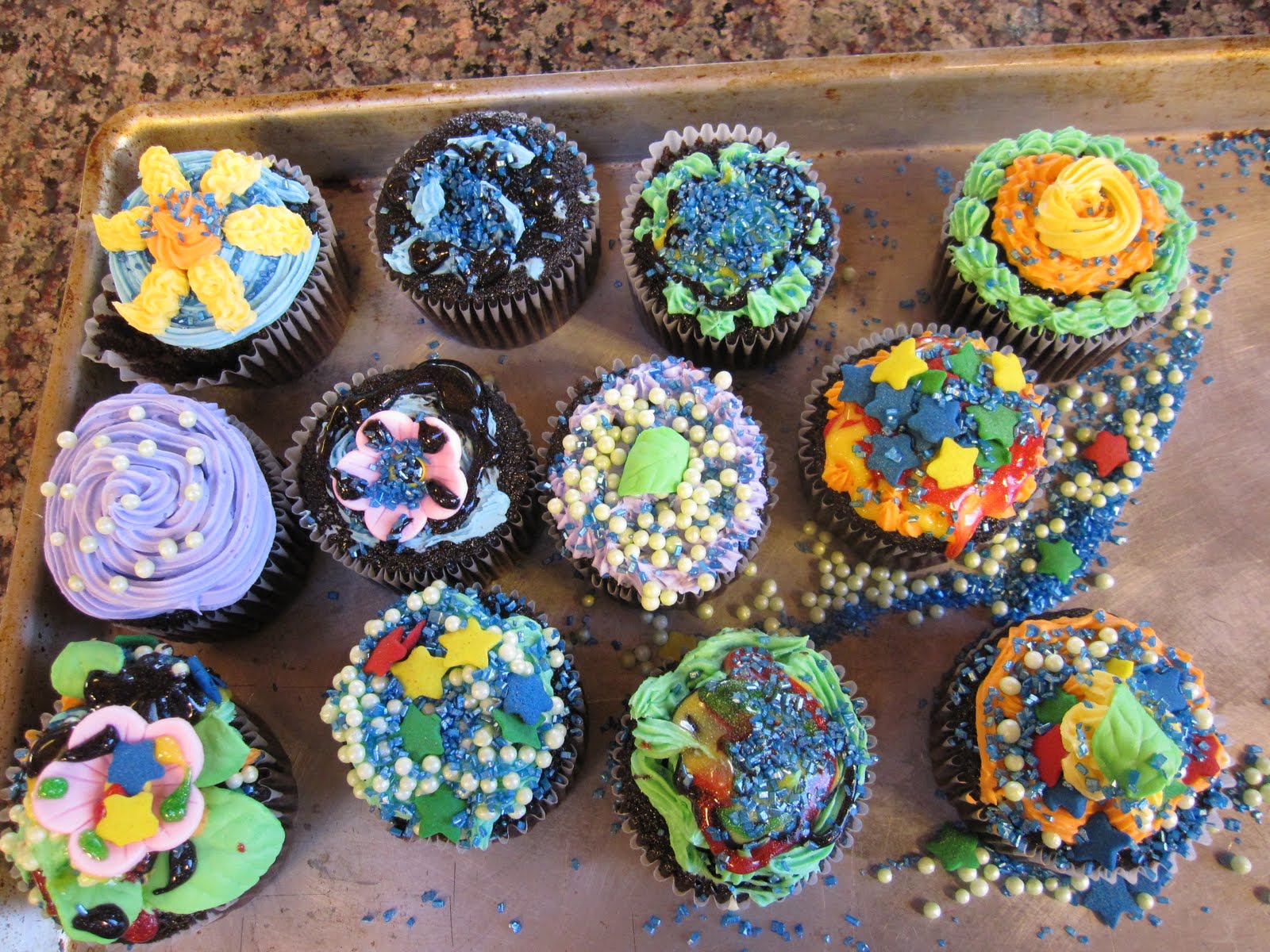 Decorate Cupcakes