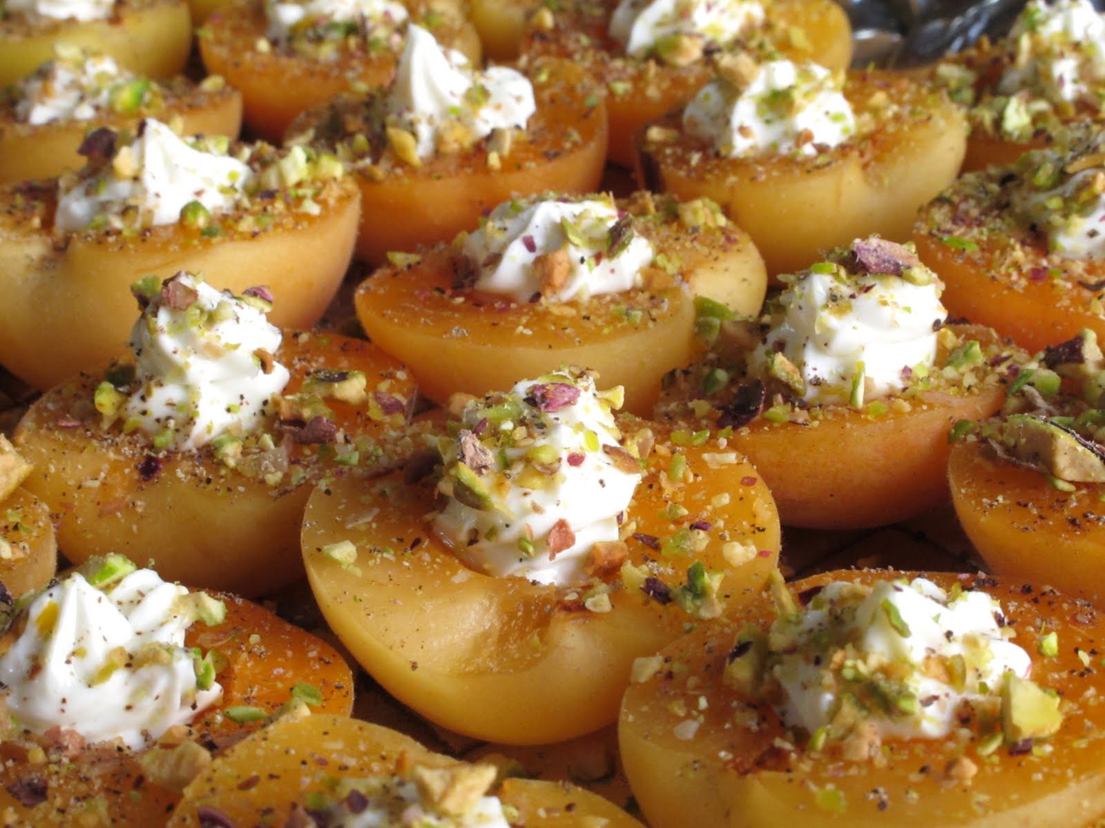 Stuffed apricots with goat cheese and pistachios