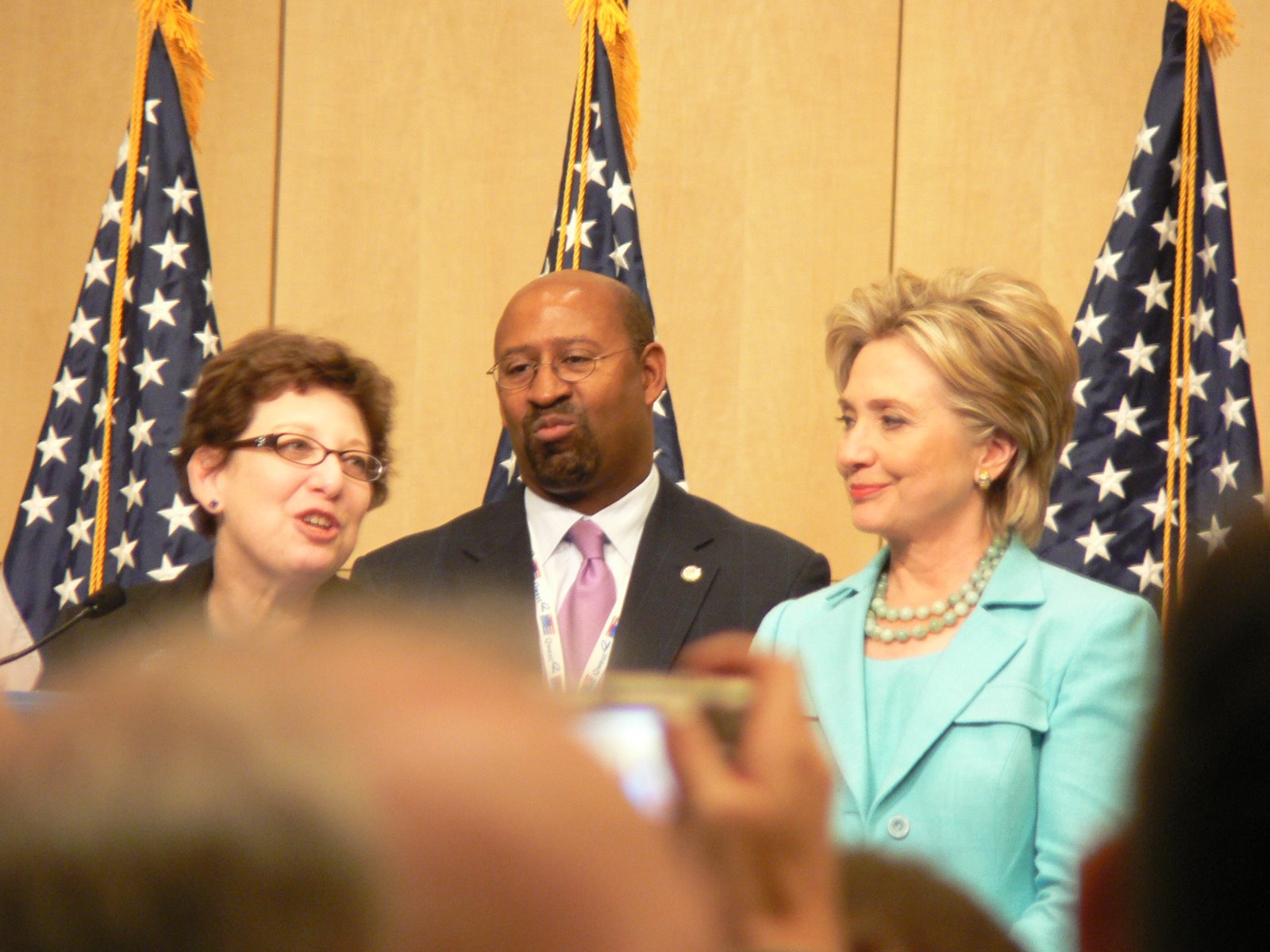 [hillary+reception5.JPG]