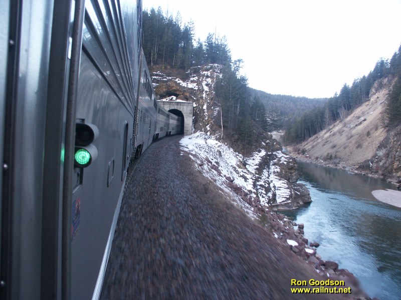 [empire+builder+train.JPG]