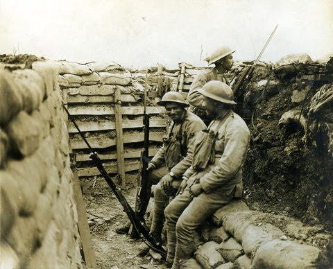 [SOLDADOS+TRINCHEIRAS.JPG]