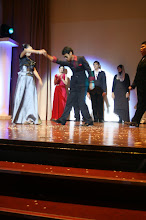 itu la king aku..mase ni kteowg ngah menari..ala-ala king & queen bercinta la katekan..hahah!!