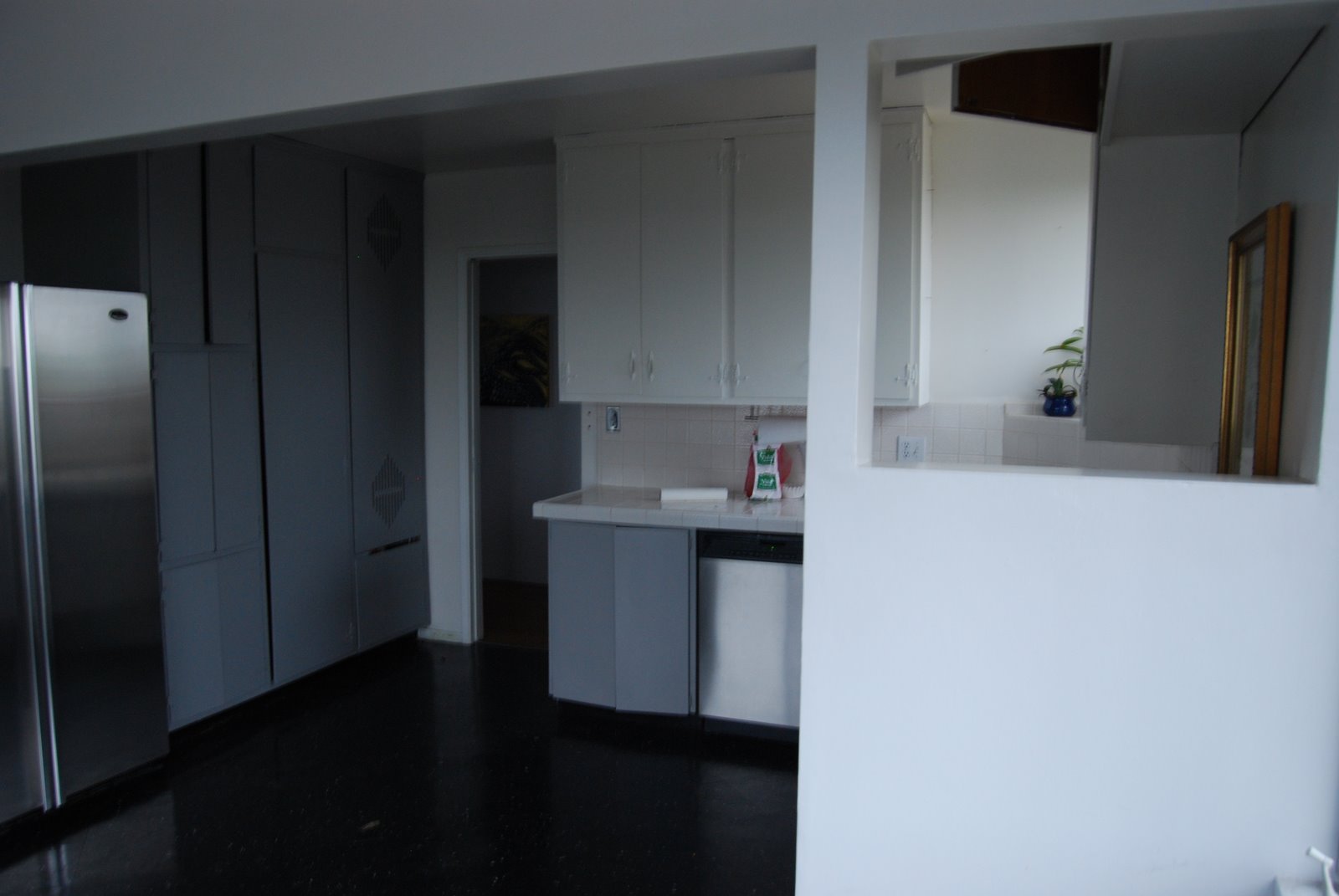 [KitchenBEFORE2.JPG]