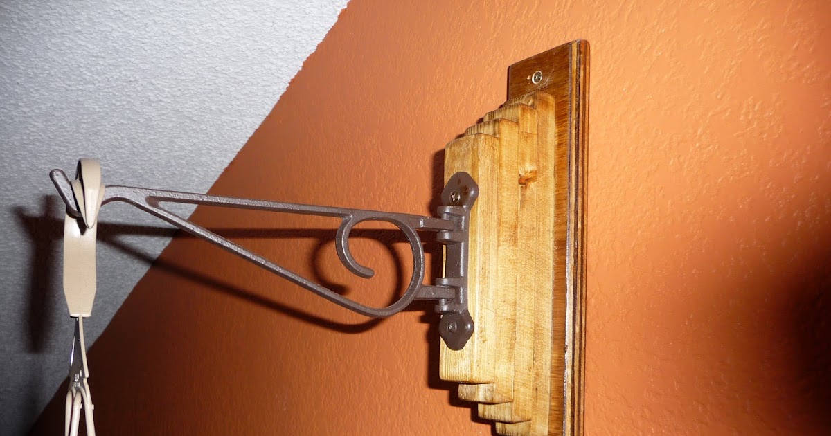Lori's Garden: Wooden plant hangers