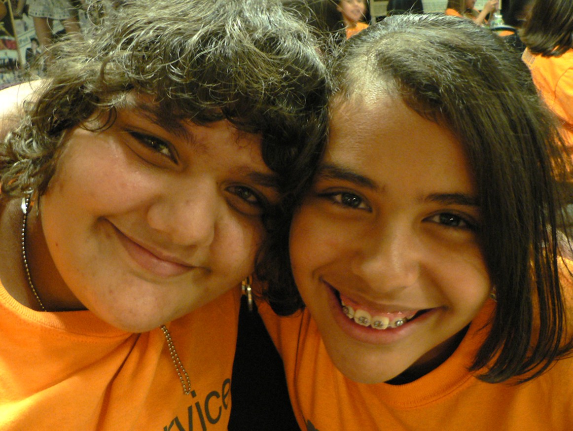 http://2.bp.blogspot.com/_CTiM7HoqlfM/TCllZw1XRnI/AAAAAAAAECU/xgep572lSBc/s1600/blogsandy%26kayla.jpg