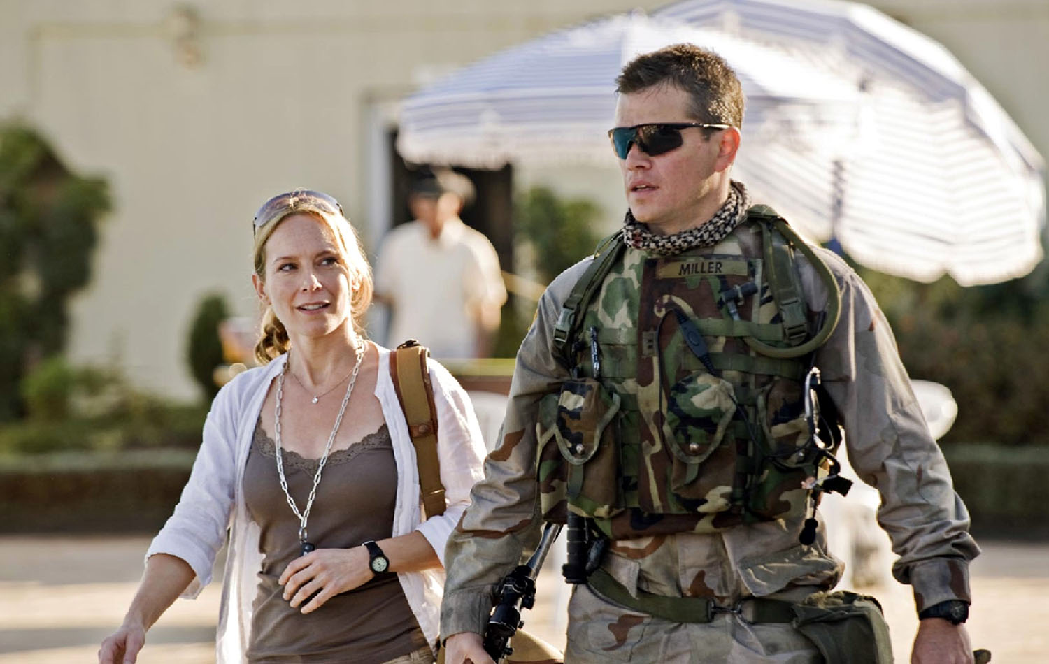 http://2.bp.blogspot.com/_CUyyQoKQ4uc/S94ZkKNNNuI/AAAAAAAABhM/rWHGxyg49cs/s1600/green-zone-amy-ryan-matt-damon.jpg