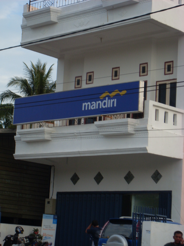 [SL371477.JPG]