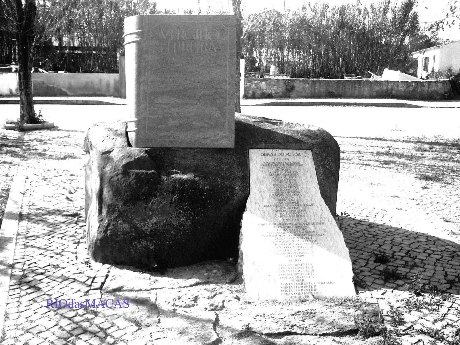 [fontanelas22+copy.jpg]