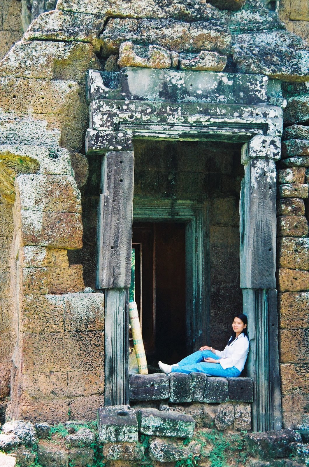 [Angkor-Temple.jpg]