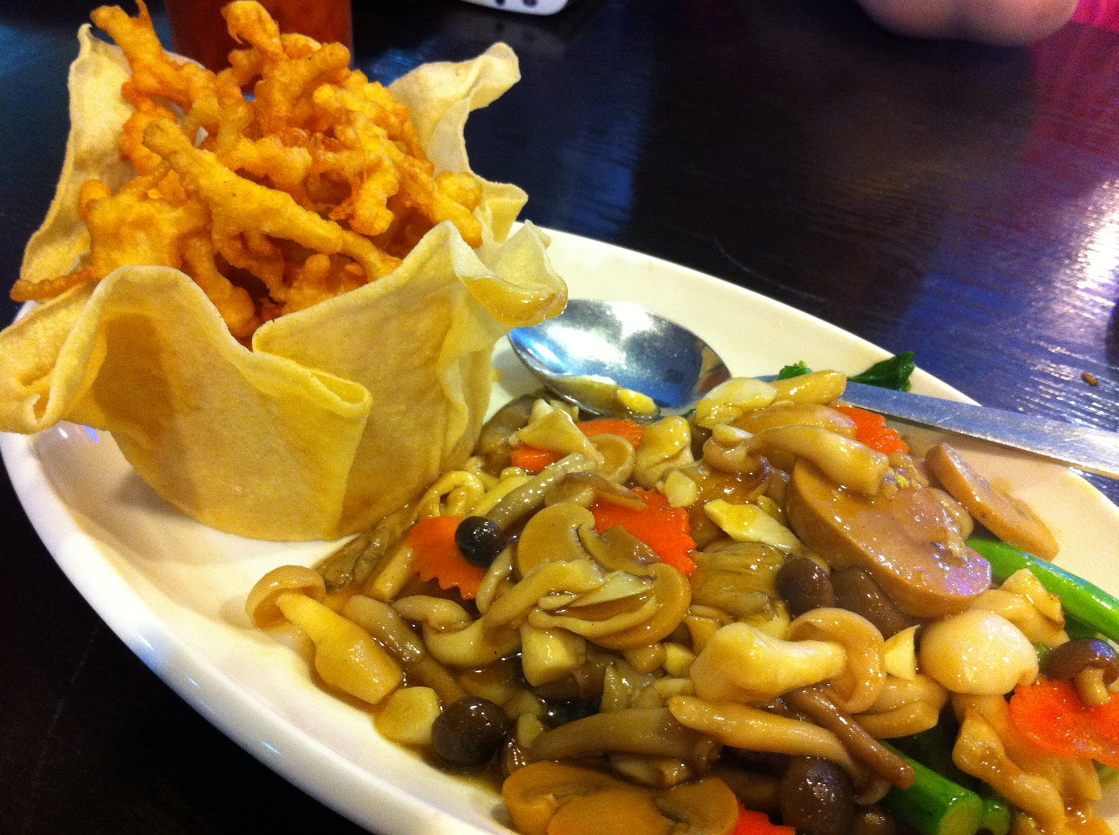 The Pescetarian Eats Assorted Mushrooms Beerthai House Restaurant