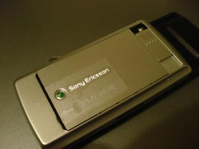 Sony Ericsson P5i similar to nokia N95