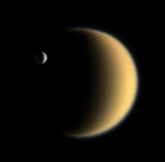 [Archivo:Titan+and+Enceladus.jpeg]