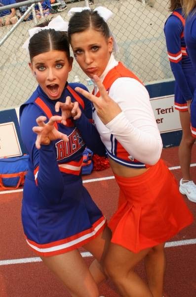 [boise-state-cheerleaders-1.JPG]