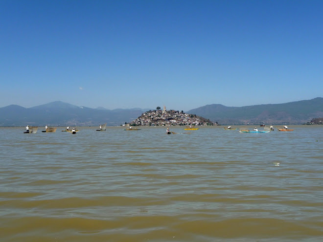 illa de janitzio i tradicionals pescadors al llac pátzcuaro