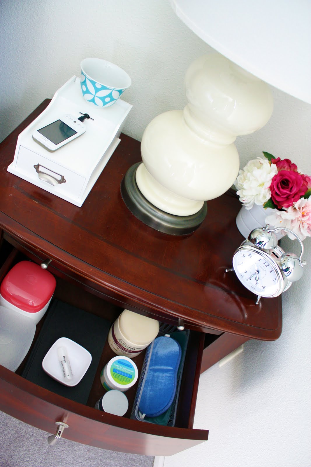 IHeart Organizing Got 15? No Nonsense Nightstand!