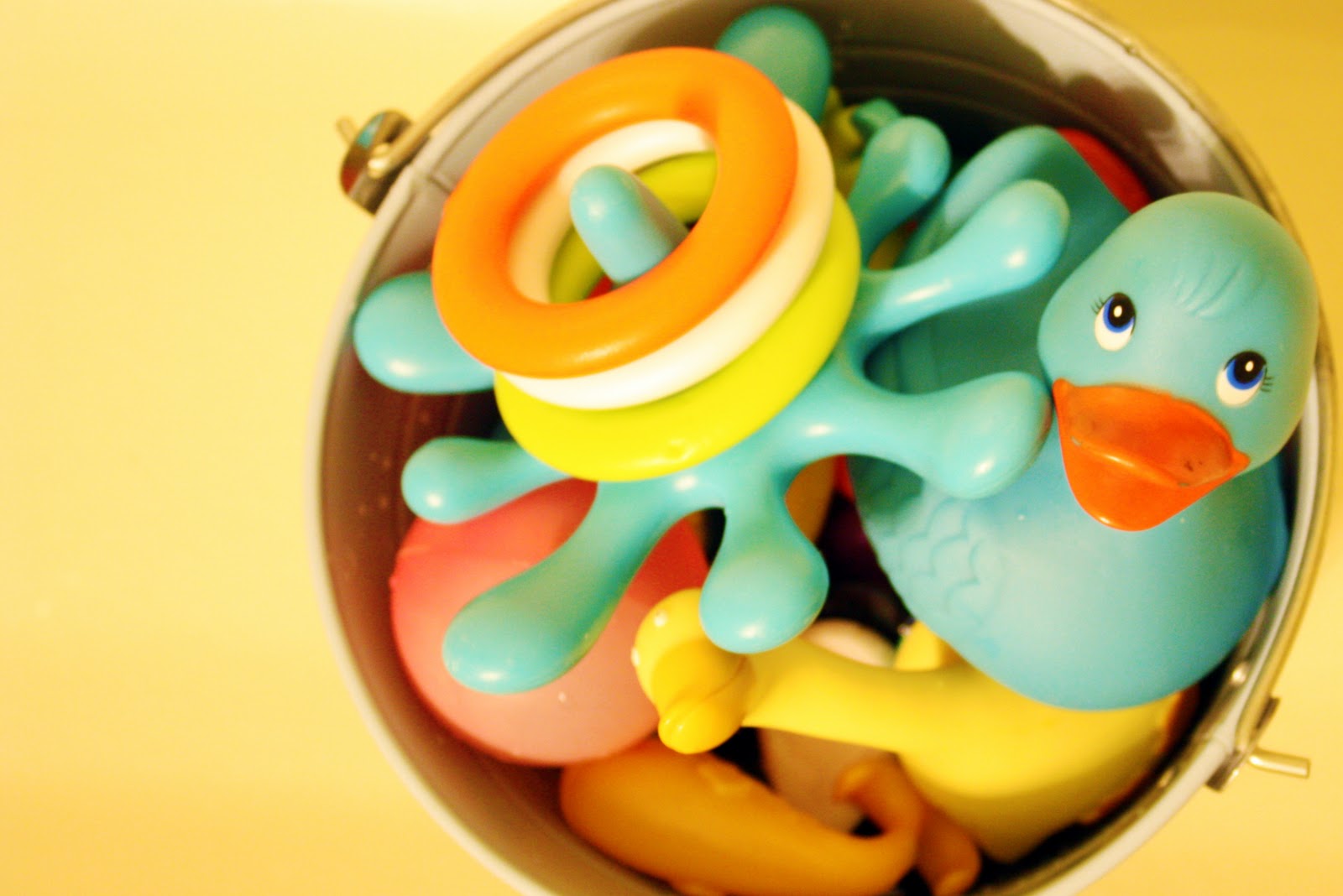 IHeart Organizing BucketoBath Toys