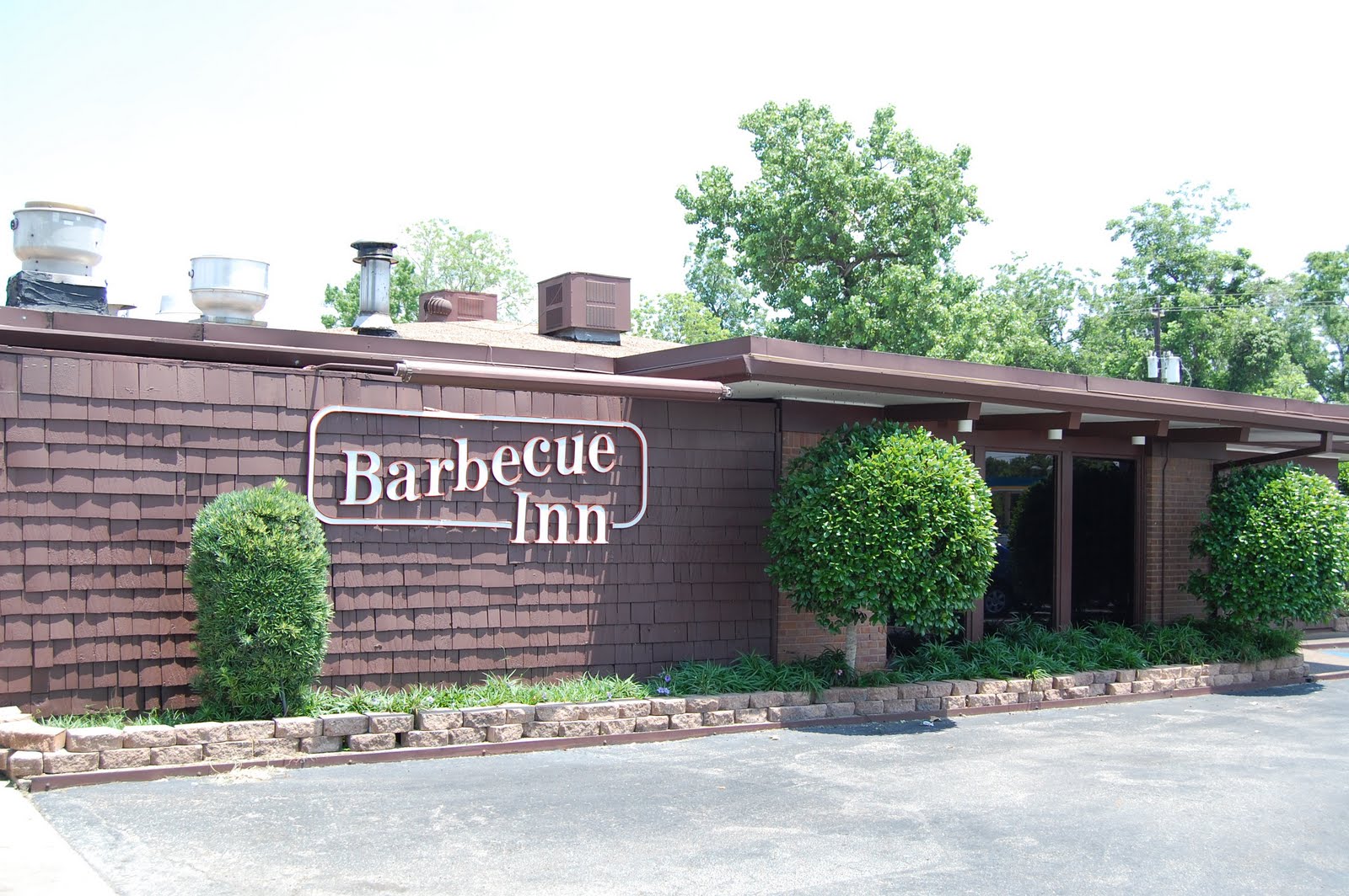 Barbecue Inn Full Custom Gospel BBQ