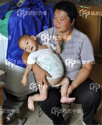 A year a girl is pregnant - Mengru Kang A year a girl is pregnant - Mengru Kang