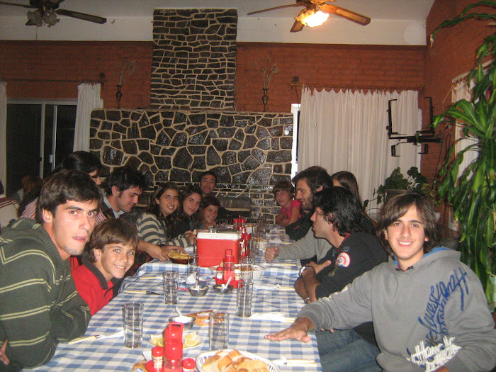 Cenando en La Charqueada