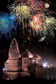Diwali with Shree Kripaluji Maharaj