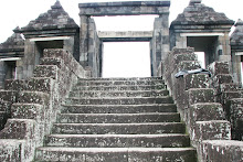 KOMPLEK CANDI  RATU BOKO