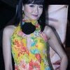 Alena Alena, Caroline Gunawan
