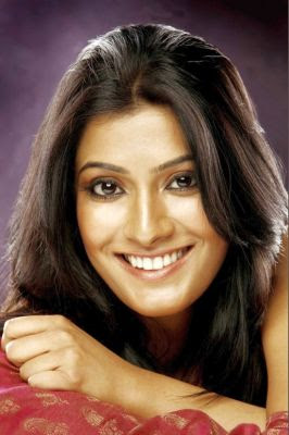 TAMIL VIDEO SONGS , TAMIL COMEDY VIDEOS: varalakshmi sarathkumar image