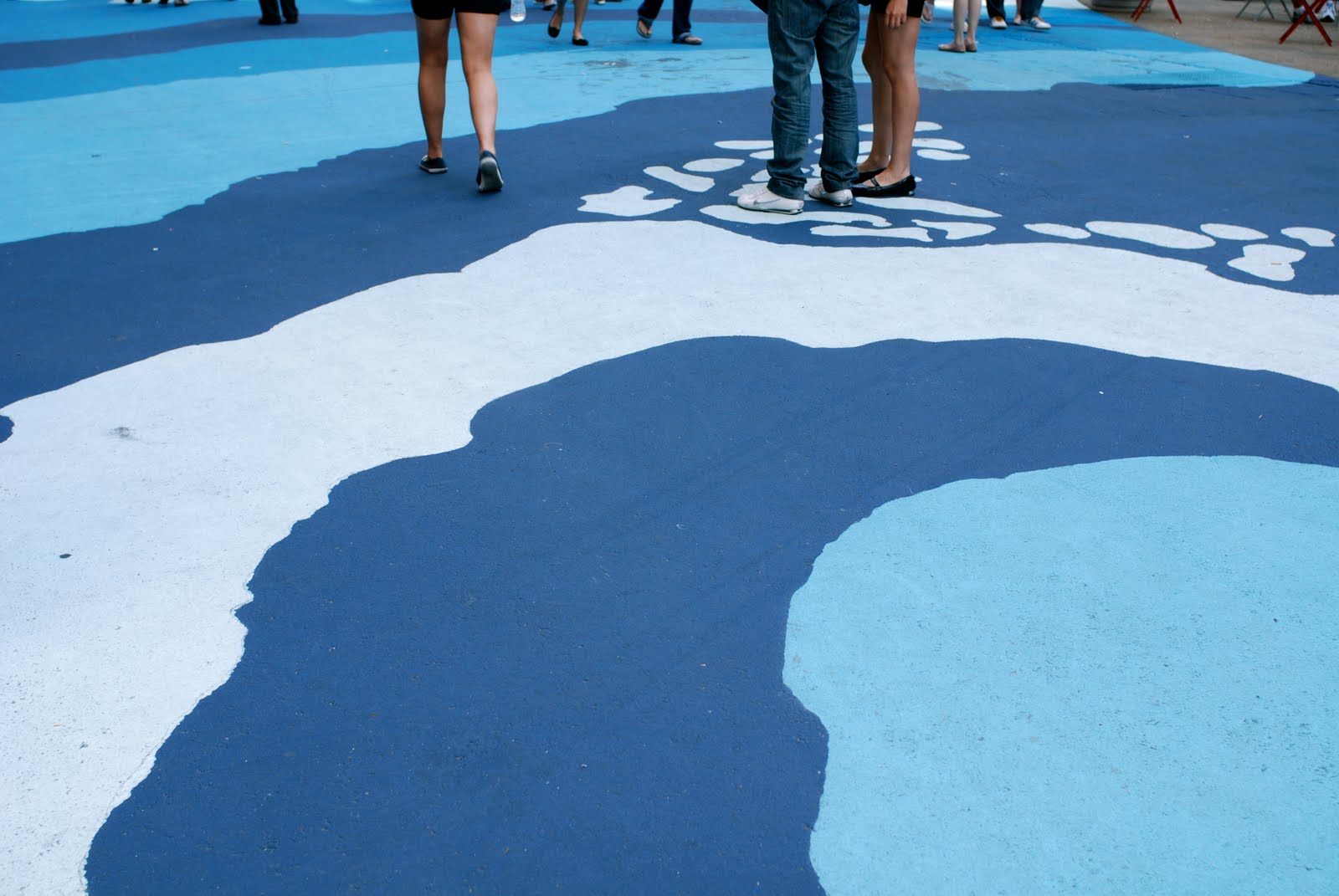 NYC ♥ NYC "Cool Water, Hot Island" Molly Dilworth's Pedestrian Plaza