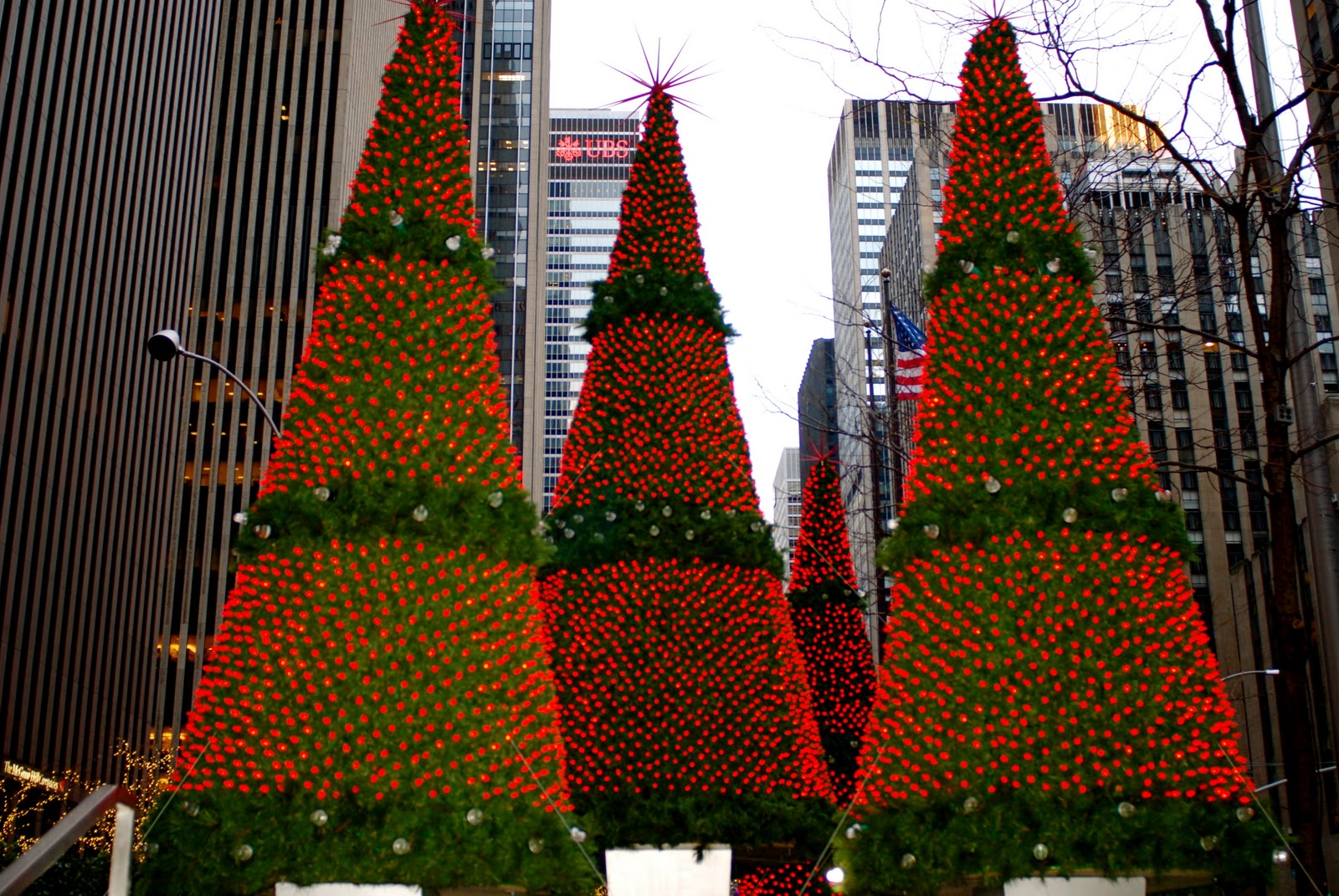 ... New York City Christmas Decorations. View Original . [Updated on 01/1