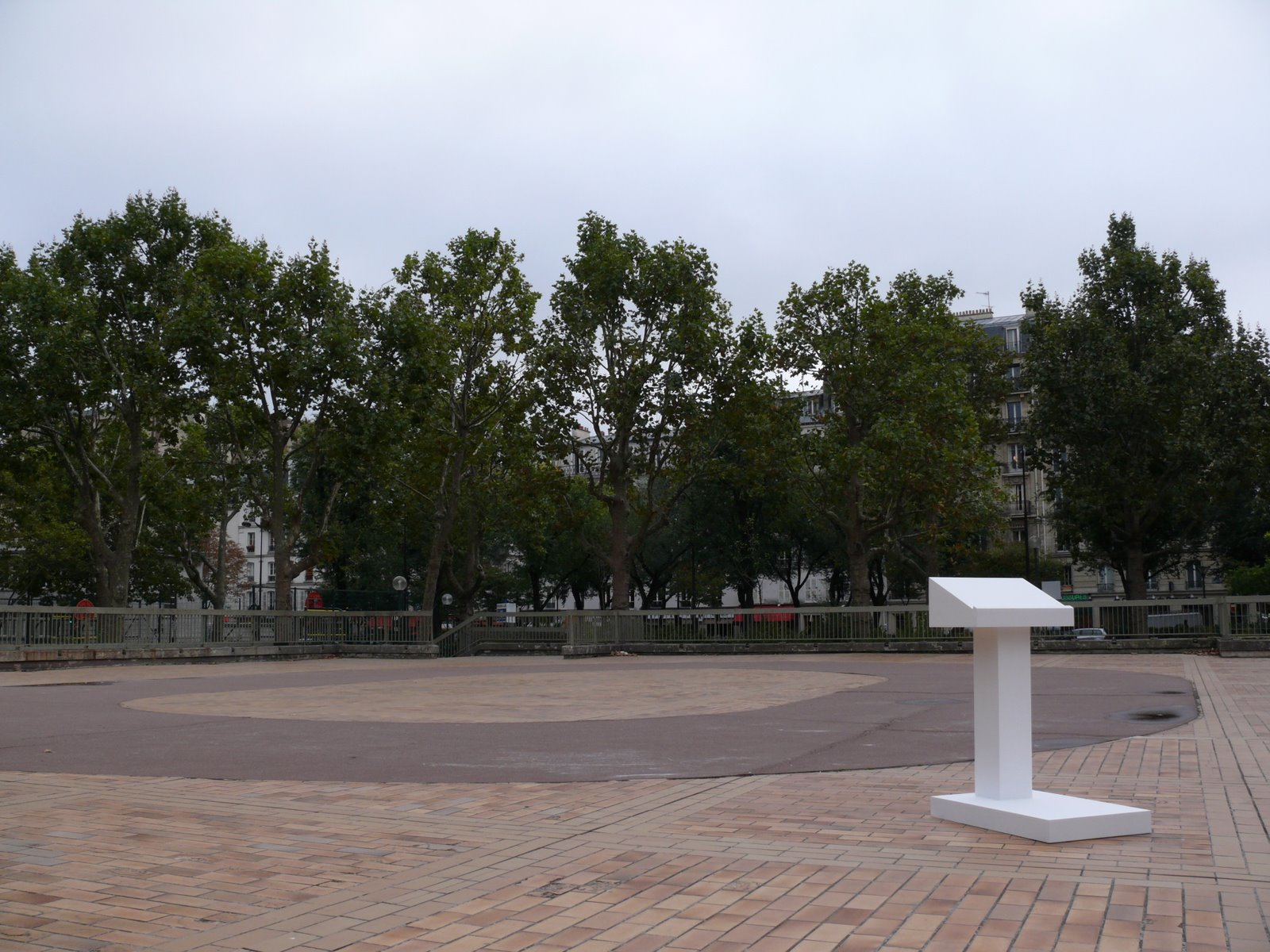 [L1030104.JPG]