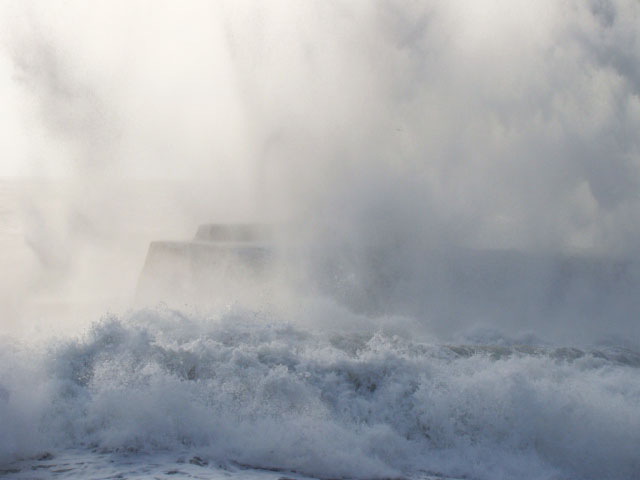 Storm in lamorna Cove!