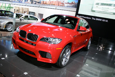 BMW X6 M red
