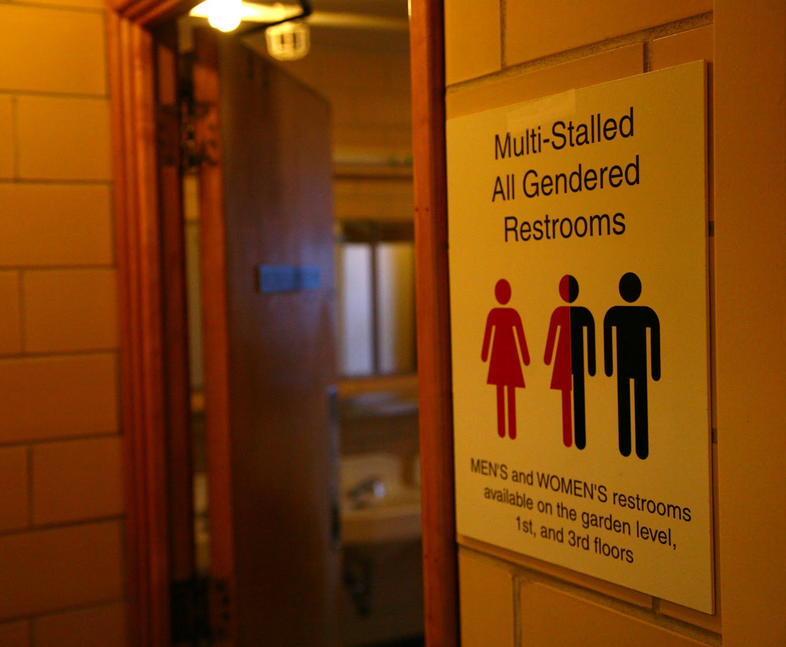 Patriot S Corner No Gender Specific Bathrooms In Maine