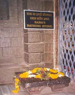 sai baba shirdi grave sai baba shirdi grave