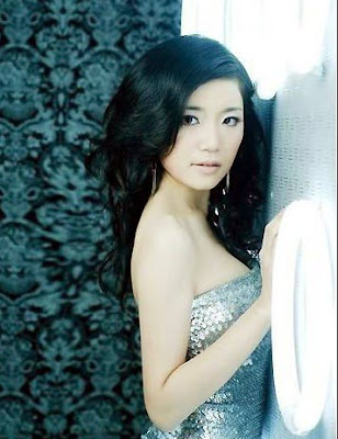 卡嘰布衣 美女政治老師