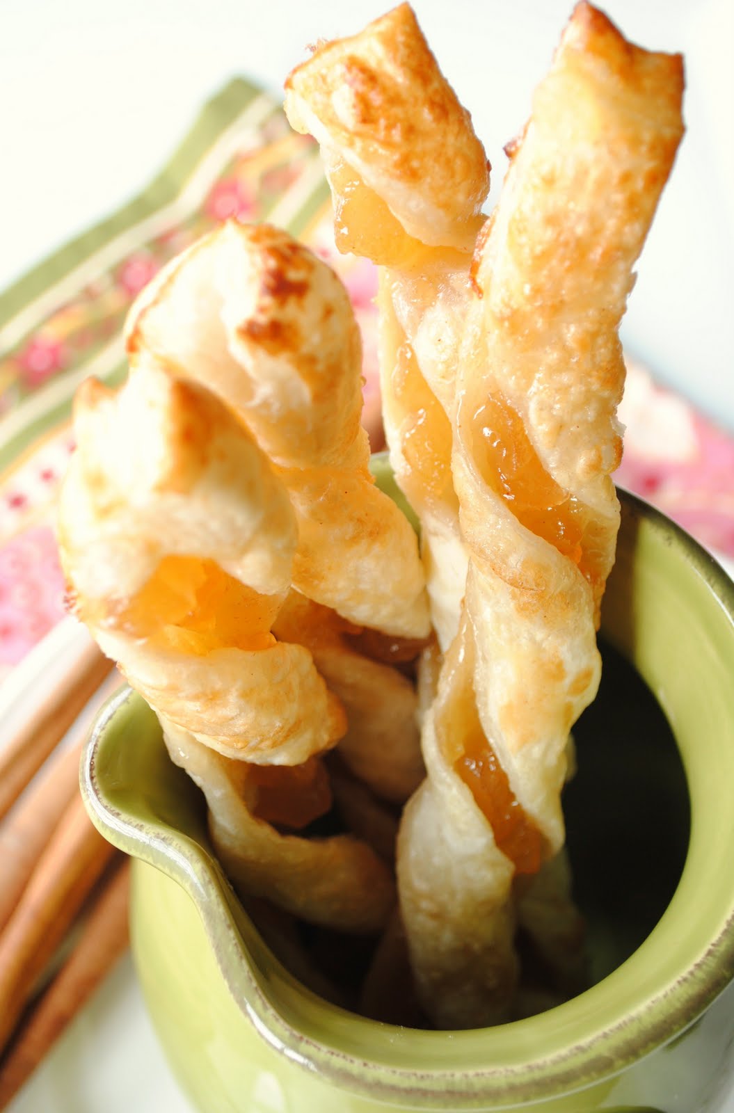 Food recipes miracle Apple Cinnamon Puff Pastry Twists